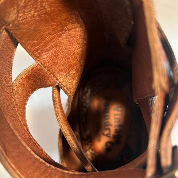 Vintage foundry co Embossed snakeskin multi buckle ankle heel - Picture 4 of 7